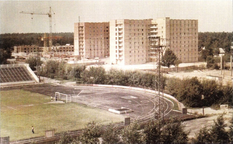 Строительство первых многоэтажек в Диком поселке в конце 1970х