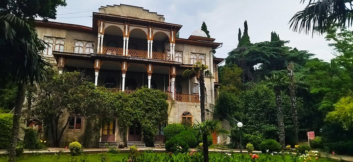 Дворец Карасан