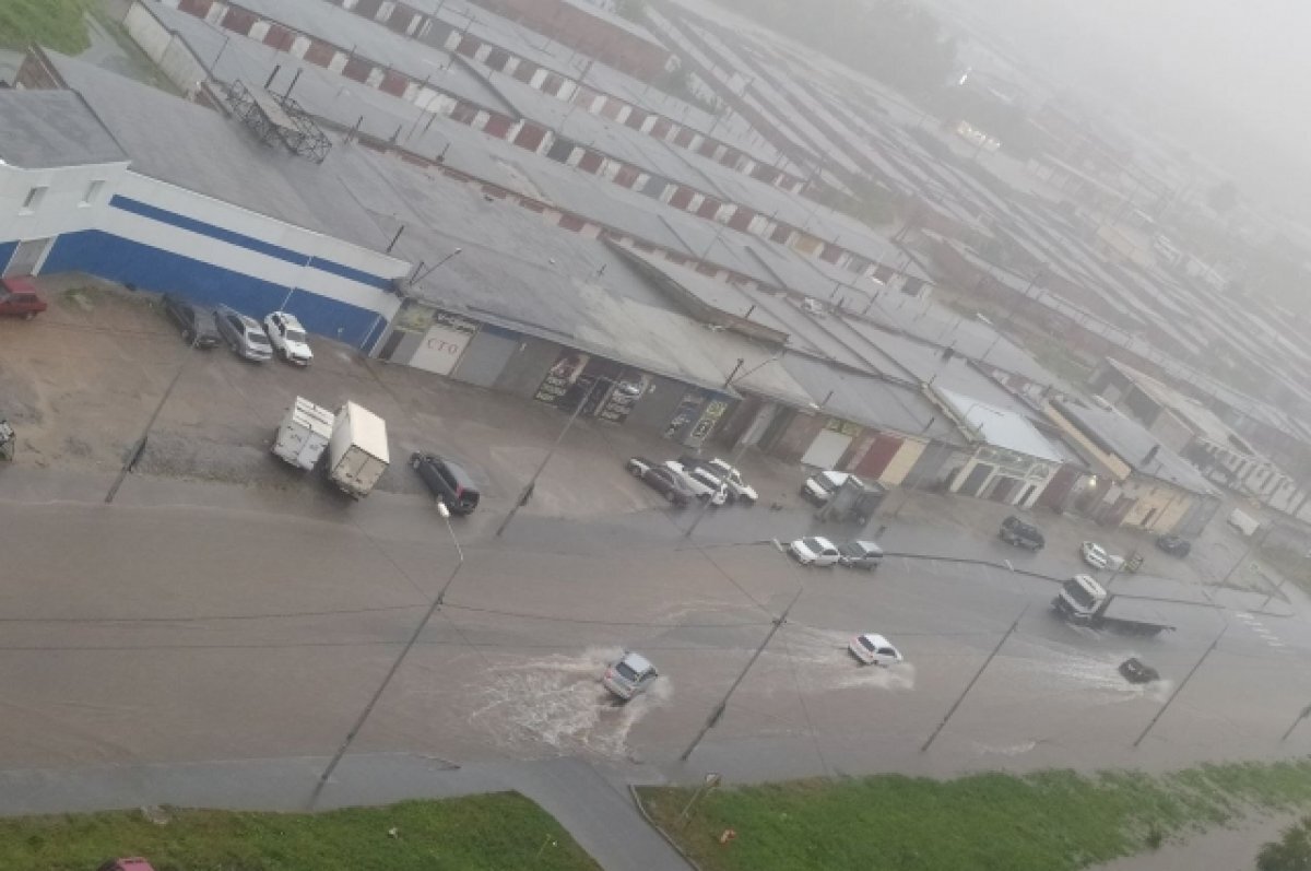    Волгоградцев предупреждают о ливнях, штормовом ветре и пожарной опасности