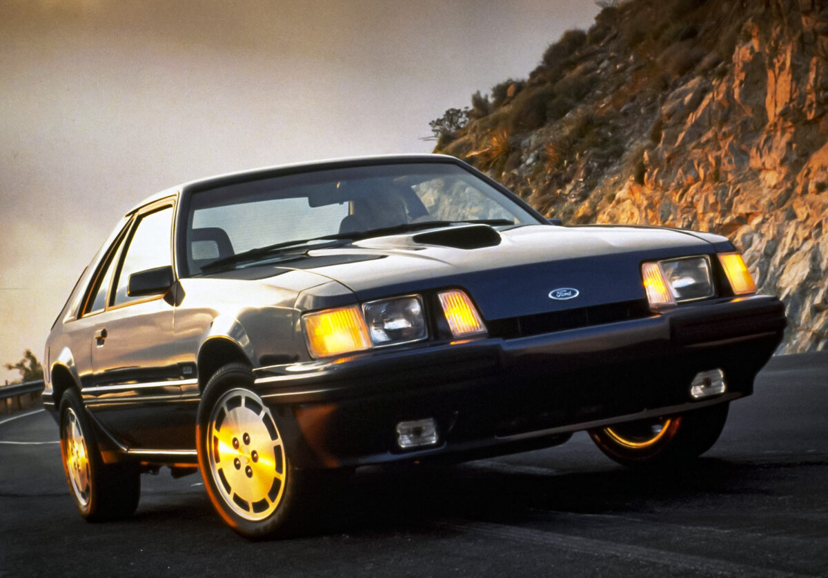    Ford Mustang SVO   
Ford