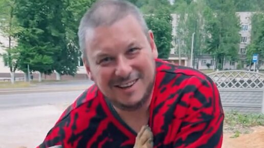Дмитрий Минский Прошёл год после этого видео и я передаю привет всем тем тупогол