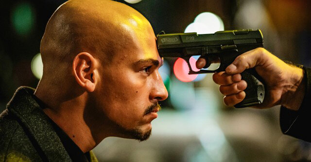 Кадр из фильма Rheingold. Режиссер: Фатих Акин. Оператор: Райнер Клаусманн. Производство: Bombero International, Corazón International, Lemming Film, Palosanto Films, Rai Cinema, Warner Bros. Film Productions Germany. Показ в России: Артхаус