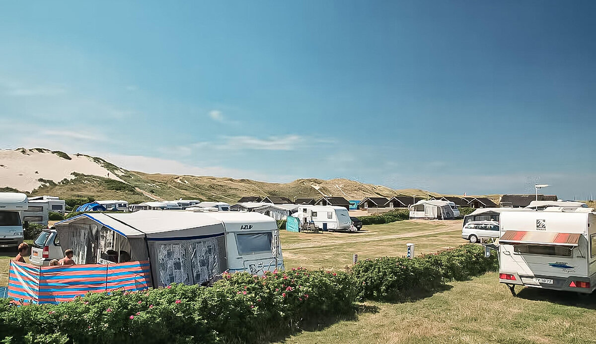 На мысе между Северным морем и Рингкебинг-фьордом находится кемпинг Dancamps Nordsø. Copyright: Dancamps Nordsø