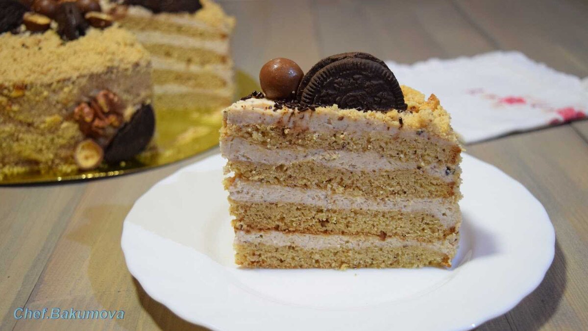 Фото с сайта https://honey-way.ru/cakes-2/tort-kutuzov-s-greckimi-orehami-i-smetanoj-recept-s-foto-posagovo.html