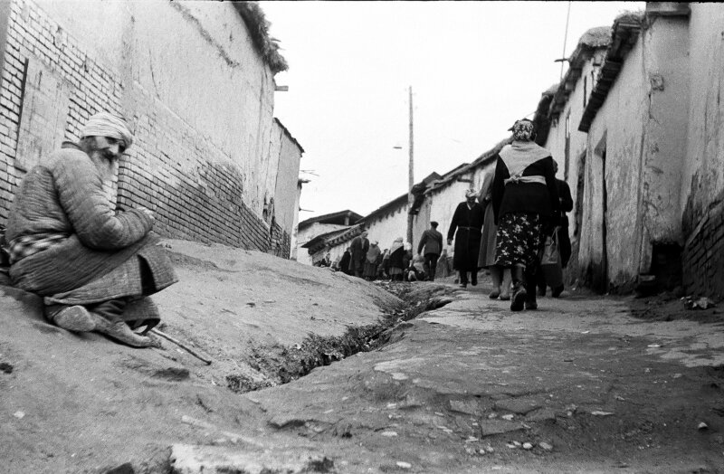 Проходи я немного отдохну, у каждого свой бег