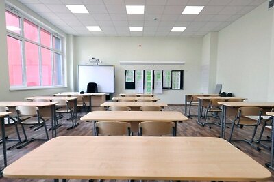    Пустой школьный класс в Москве © Сайт мэра Москвы