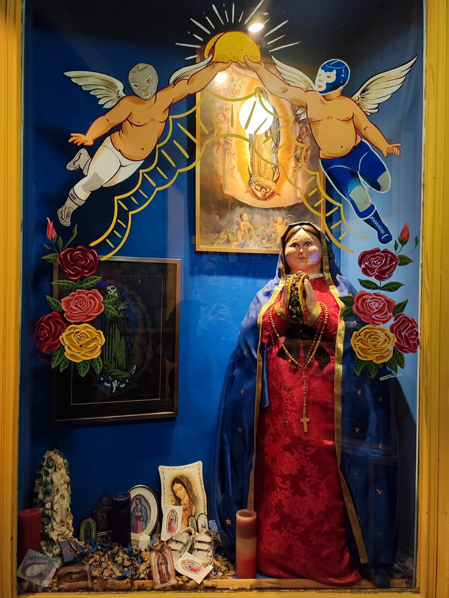 Обожаю оформление местных кафешек