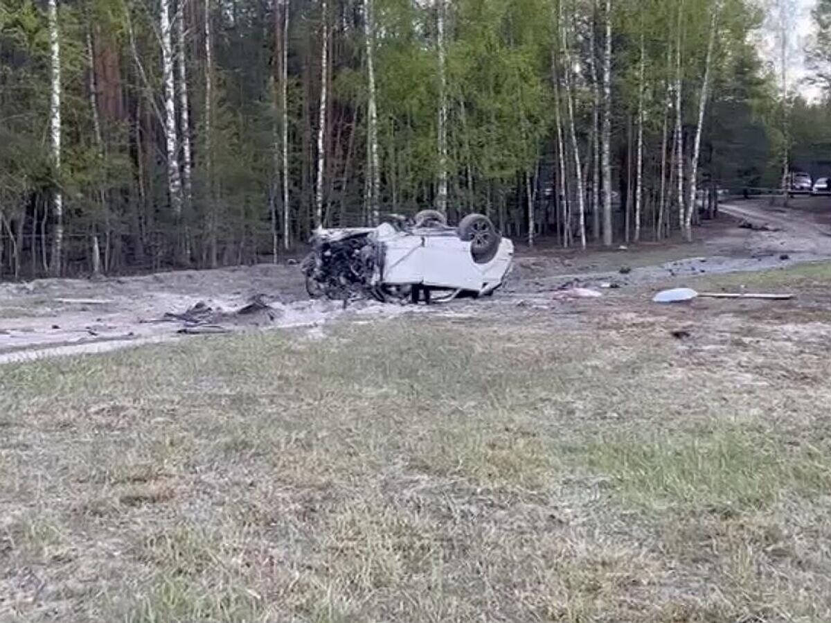    На месте подрыва автомобиля, в котором передвигался Захар Прилепин. Кадр видео© Прокуратура Нижегородской области / Telegram