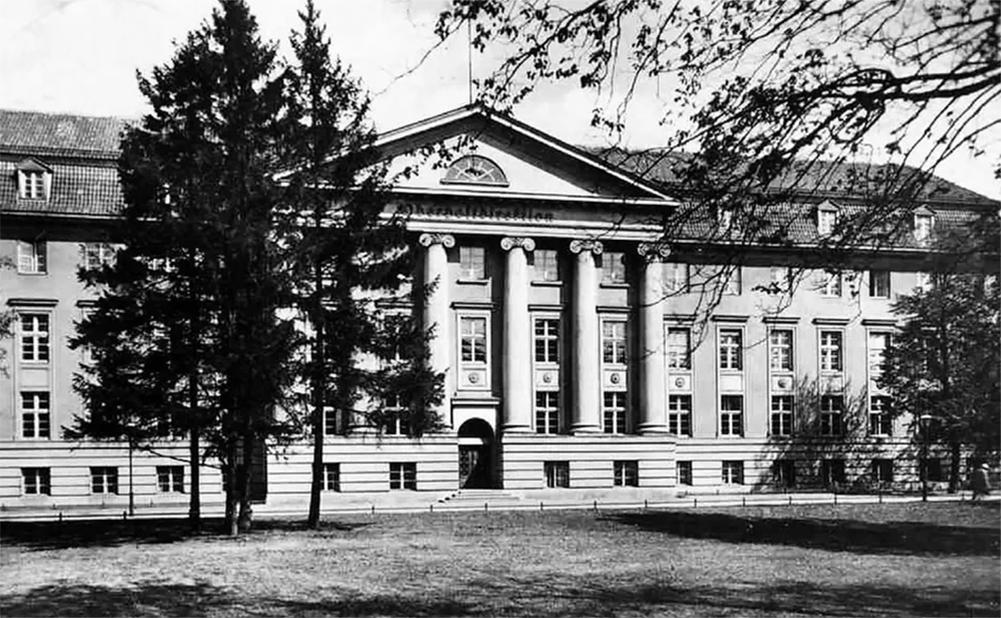 здание государственного архива кенигсберга. кенигсберг пруссия. здание почтамта кёнигсберг. дирекция почты. штаб балтфлота калининград.