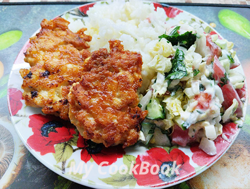 Рубленые куриные котлеты из филе с сыром