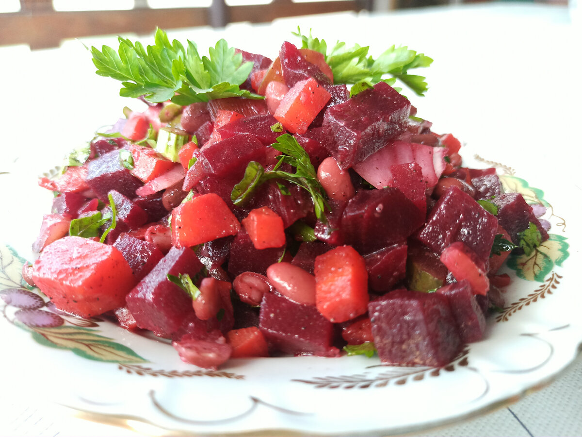 Салат с фасолью, яйцами и огурцами — рецепт с фото пошагово