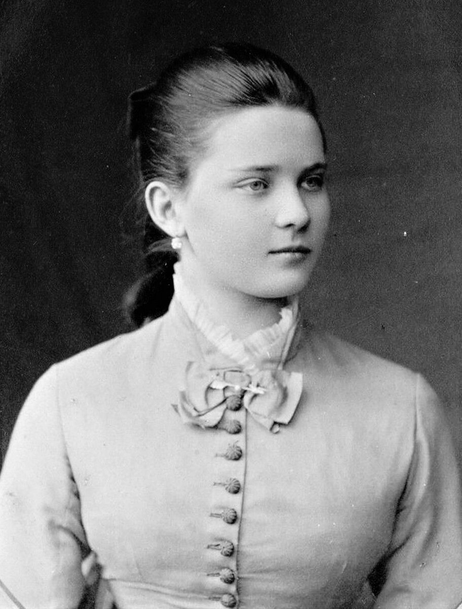 Княгиня Зинаида Николаевна Юсупова (1861- 1939 гг.), знаменитая своей красотой, по моему скромному мнению, относилась к типу женщин, которые хорошеют с возрастом.-2-3