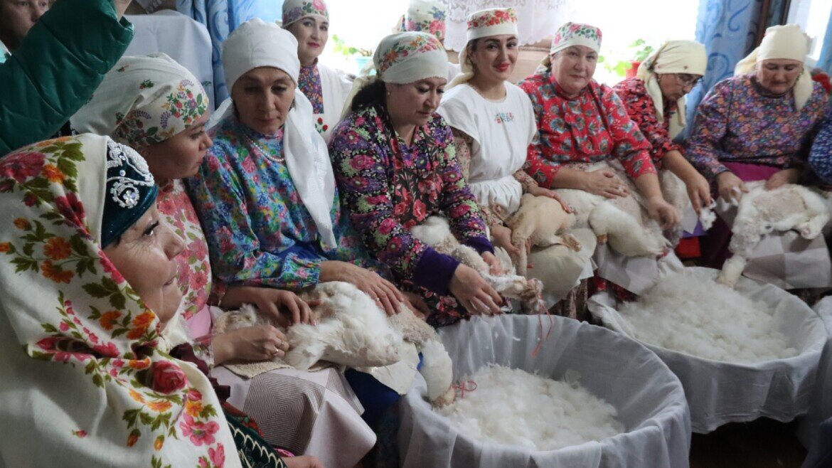 ​«Мы провели Всероссийский фестиваль “Каз омэсе”, который также прошел на высоком уровне. Откуда только люди на него не приезжали, в целом – около 700 гостей из разных регионов». Фото: muslumovo.tatarstan.ru