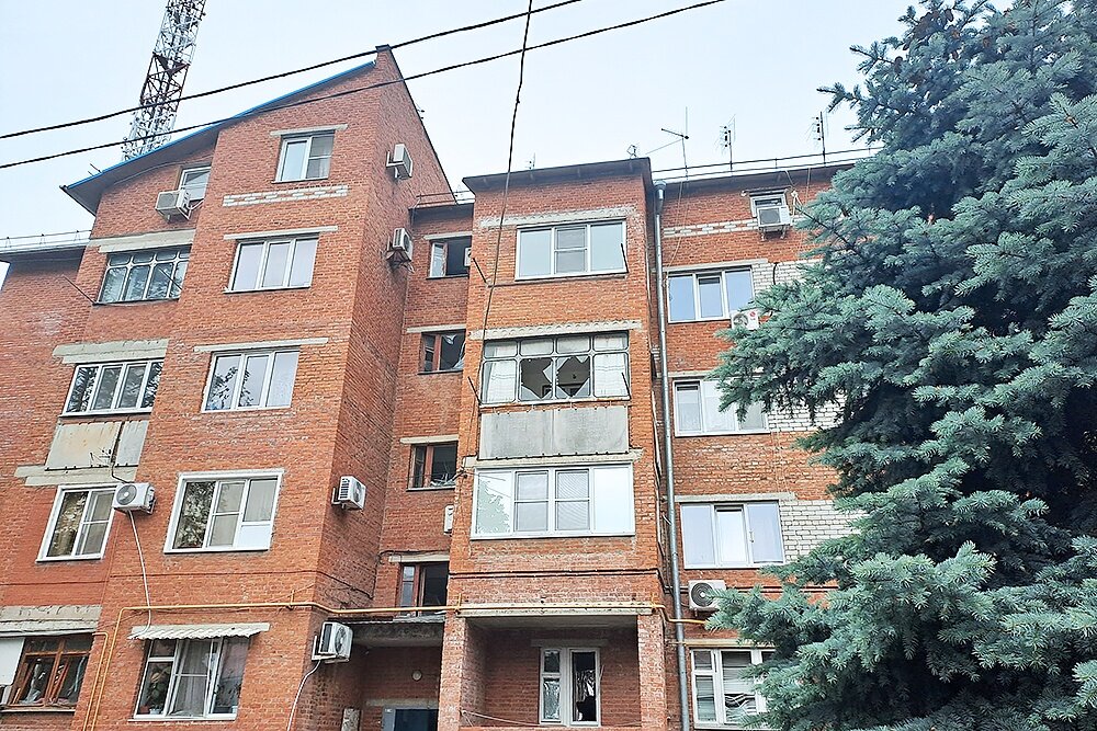  📷 📷 📷 📷    В центре Краснодара раздался хлопок