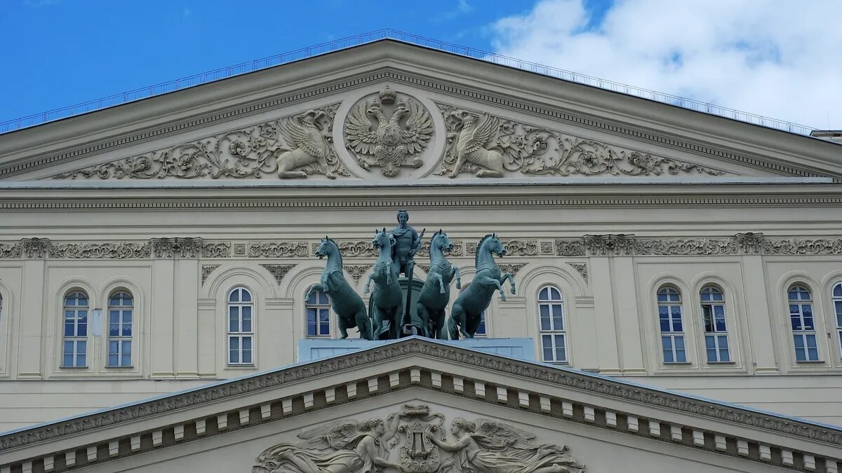 Билет в Большой театр можно взять по Пушкинской карте. Фото: unsplash.com