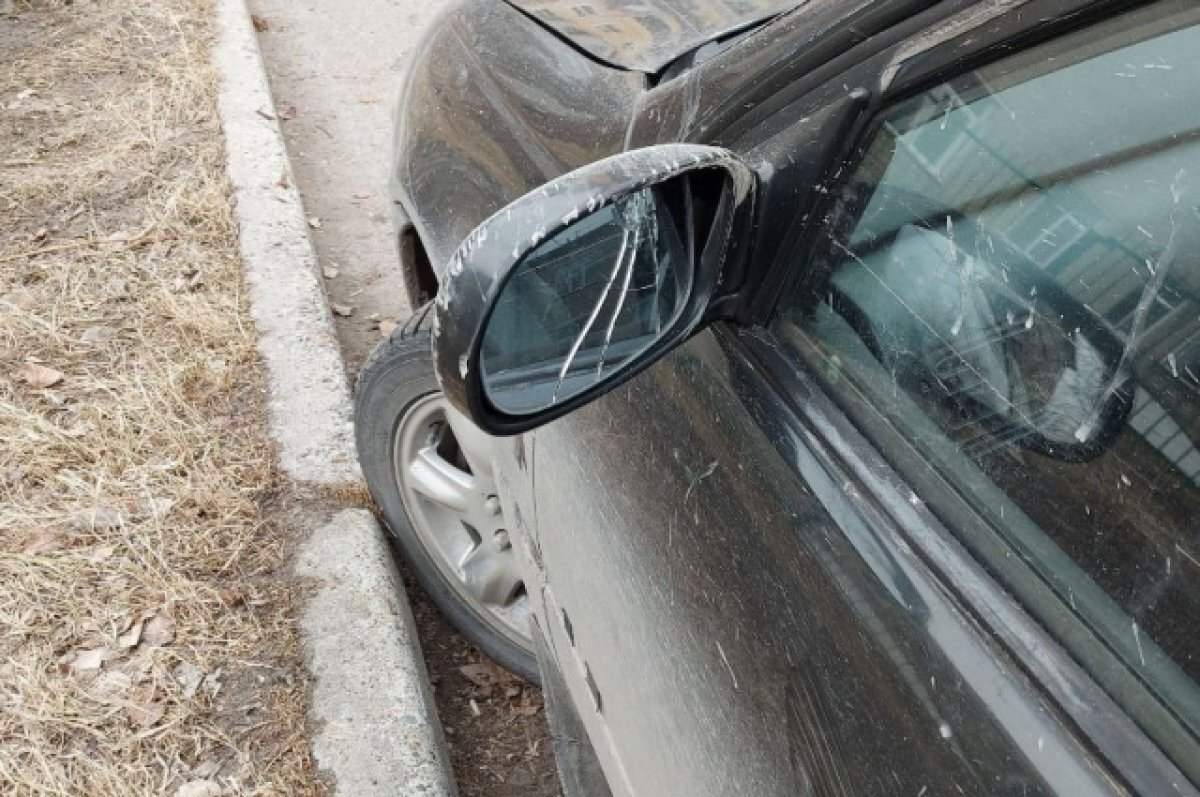    Жительница Томской области из мести проколола колеса чужой машины