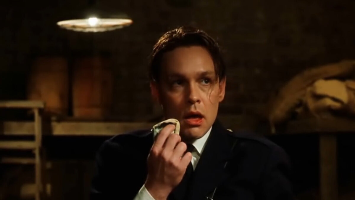 «Зелёная миля» - очень сильная картина и, возможно, самая достойная экранизация произведений Стивена Кинга (по крайней мере, сам Король ужасов считает именно так).-10