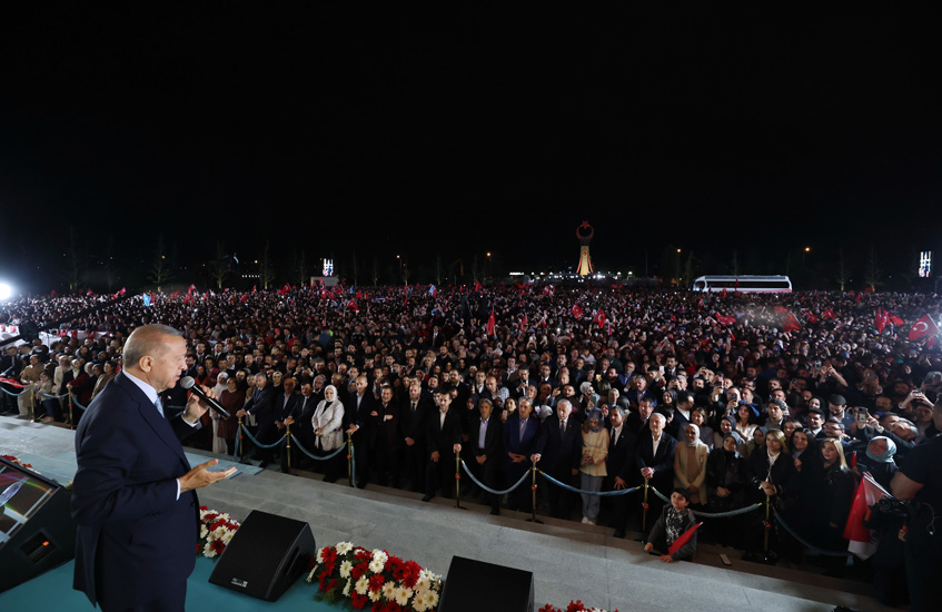 Выборы турции кто победит. Победа Эрдогана 2023 Турция. Реджеп Эрдоган. Реджеп Тайип Эрдоган выборы 2023. Эрдоган Турция митинг.