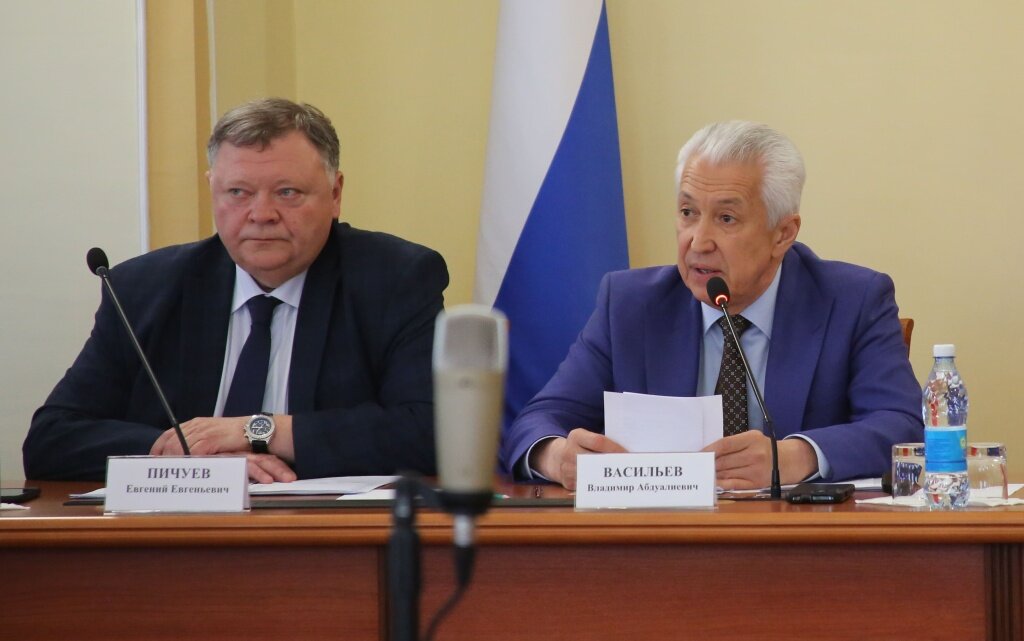 Председатель ТГД Евгений Пичуев и депутат Госдумы Владимир Васильев