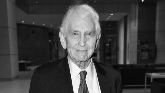    Скончался экс-сотрудник Пентагона, раскрывший правду о войне во Вьетнаме Юлия Шелковенко