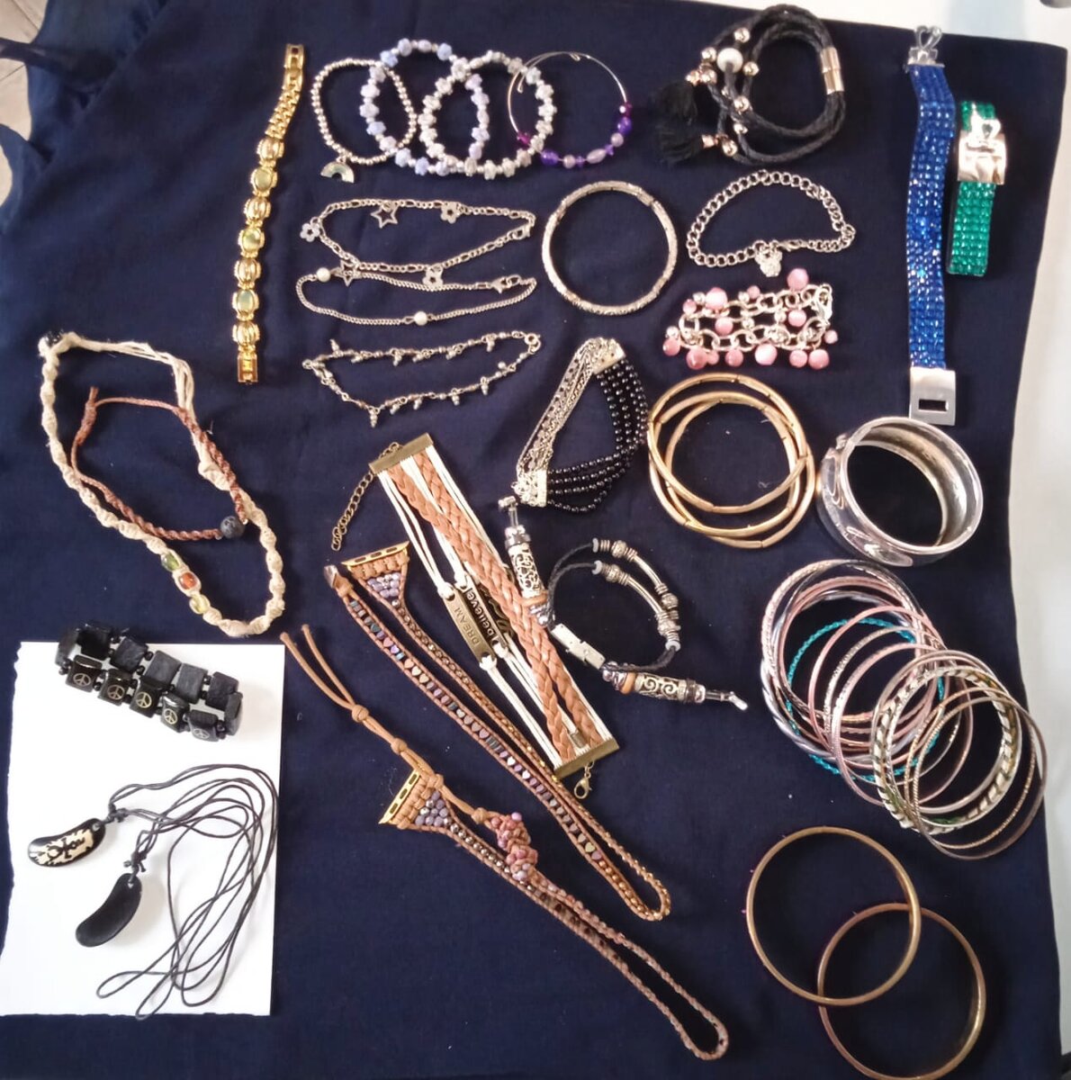 Разные браслеты. Фото автора 