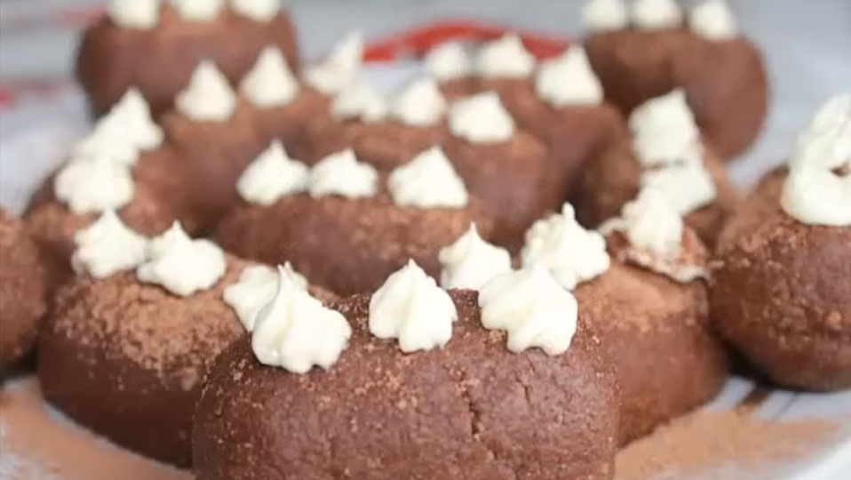 Пирожное “Картошка”: в детстве мы готовили его с мамой именно так ( рецепт вкусный, быстрый и простой)