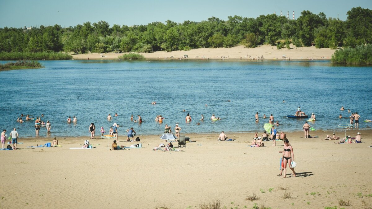     17-летний подросток мог утонуть в Волжском из-за слишком холодной воды в Ахтубе, рассказали очевидцы изданию «НовостиВолгограда.ру».