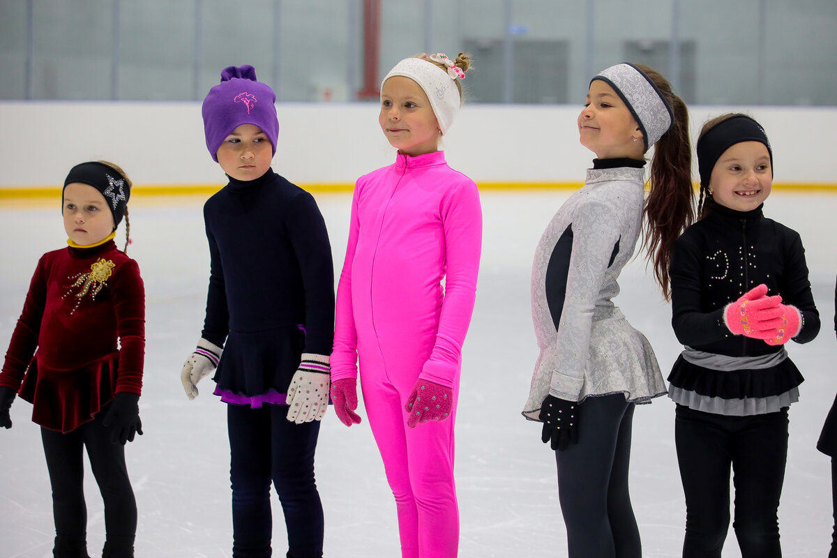 тренировка фигуристов продолжалась 1 час 45 минут