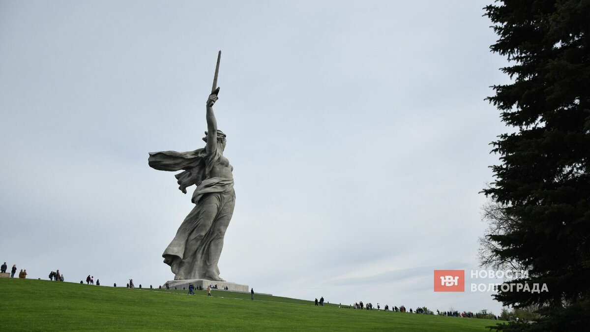     Артиллеристы провели акцию «Выстрел памяти» в Волгограде, на главной высоте России, сообщили в пресс-службе Южного военного округа.