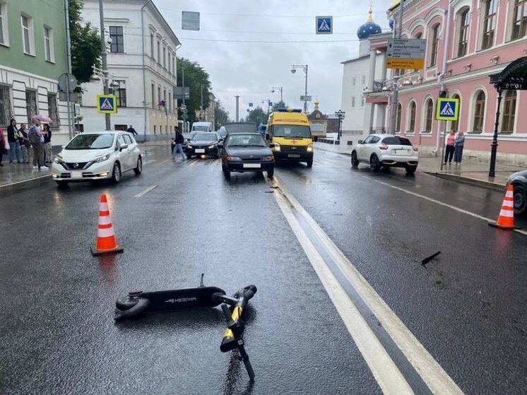 В Твери на улице Советской «четырка» раздавила электросамокатчика
