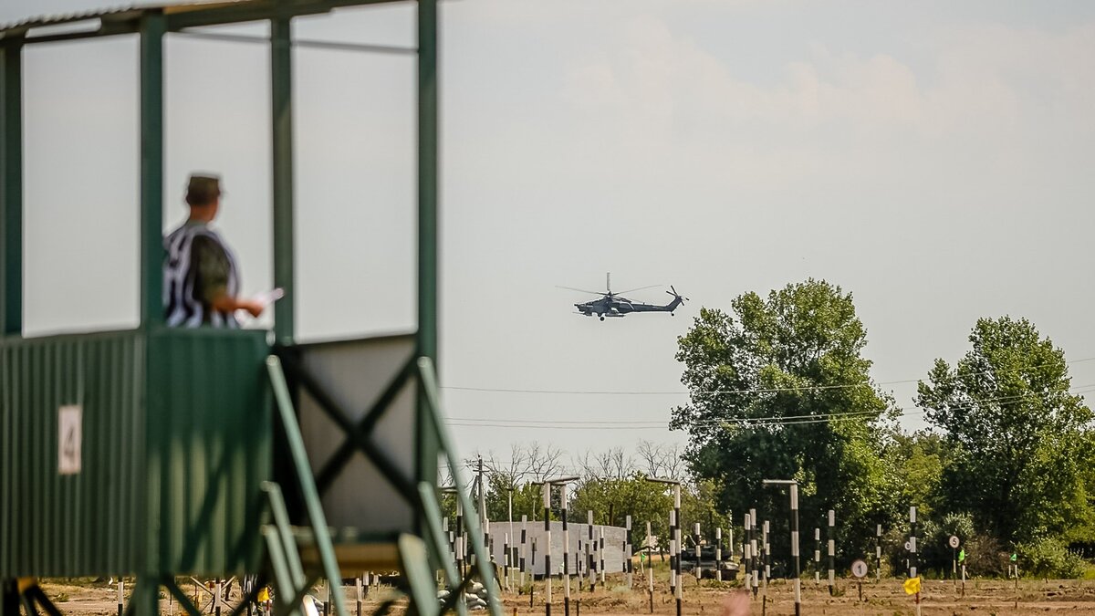     В сети появилось обращение экс-командующего Объединенной группировкой войск, генерала армии Сергея Суровикина к бойцам ЧВК «Вагнер», сообщают СМИ.