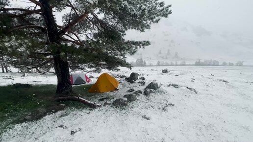 Заснули на травке, проснулись в снегу. Шикарная погодка в межсезонье на Кавказе