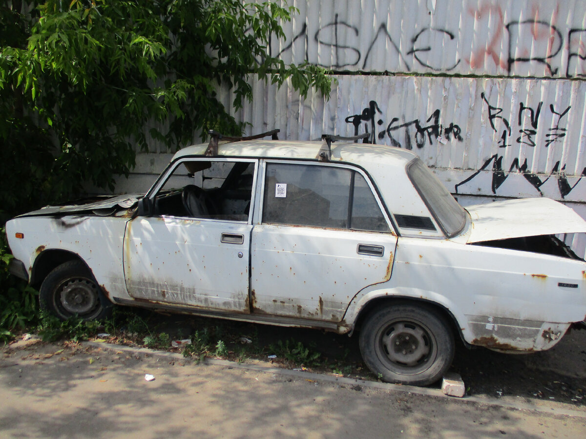 Поиск брошенных автомобилей