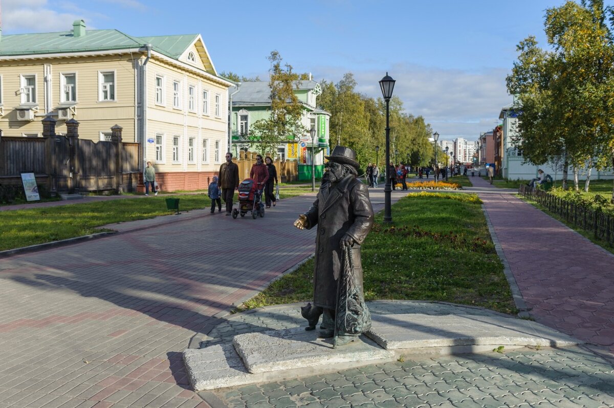 Архангельск, памятник С.Г. Писахову на Чумбаровке, автор фото Александр Вестернин, GeoPhoto.ru