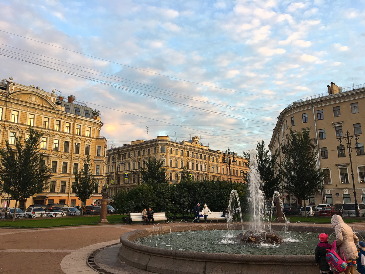 Петербург манежная площадь