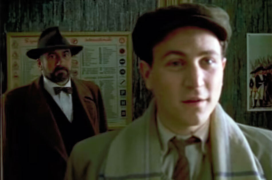 Два главных героя сериала «Загадочные убийства Агаты Кристи» — комиссар Ларозьер и инспектор Лампьон. Скриншот.