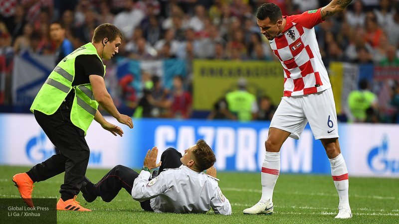 Деян Ловрен был явно раздосадован