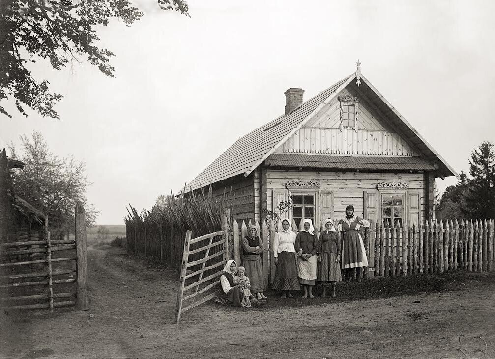 Белорусы на снимках исаака сербова. Королевство польское и великое княжество литовское карта. П. Белорусский национальный костюм белорусский. Белоруссия раньше была.