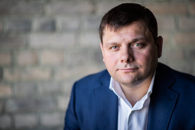 Пётр Ю́рьевич Офице́ров (род. 4 мая 1975, Фрунзе, Киргизия) — российский предприниматель. Автор популярной книги о работе с розничными сетями в России — «Поставщик: организация эффективной работы с сетевыми магазинами», ряда исследований по проблемам и специфики взаимодействия поставщиков с розничными сетями в России. Генеральный директор консалтинговой компании Real Work Management. В 2013 году был осуждён по резонансному делу «Кировлеса», но 16 ноября 2016 года Верховный суд отменил приговор