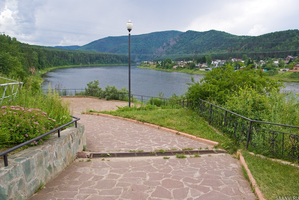 левый берег енисея ,река мана усть мана. река мана дивногорск. усть мана река. поселок усть-мана красноярский край. станция усть мана.