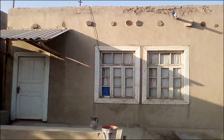 Ветхое жилье семьи Дониёра Исмоилова. Фото с сайта Uza.uz
