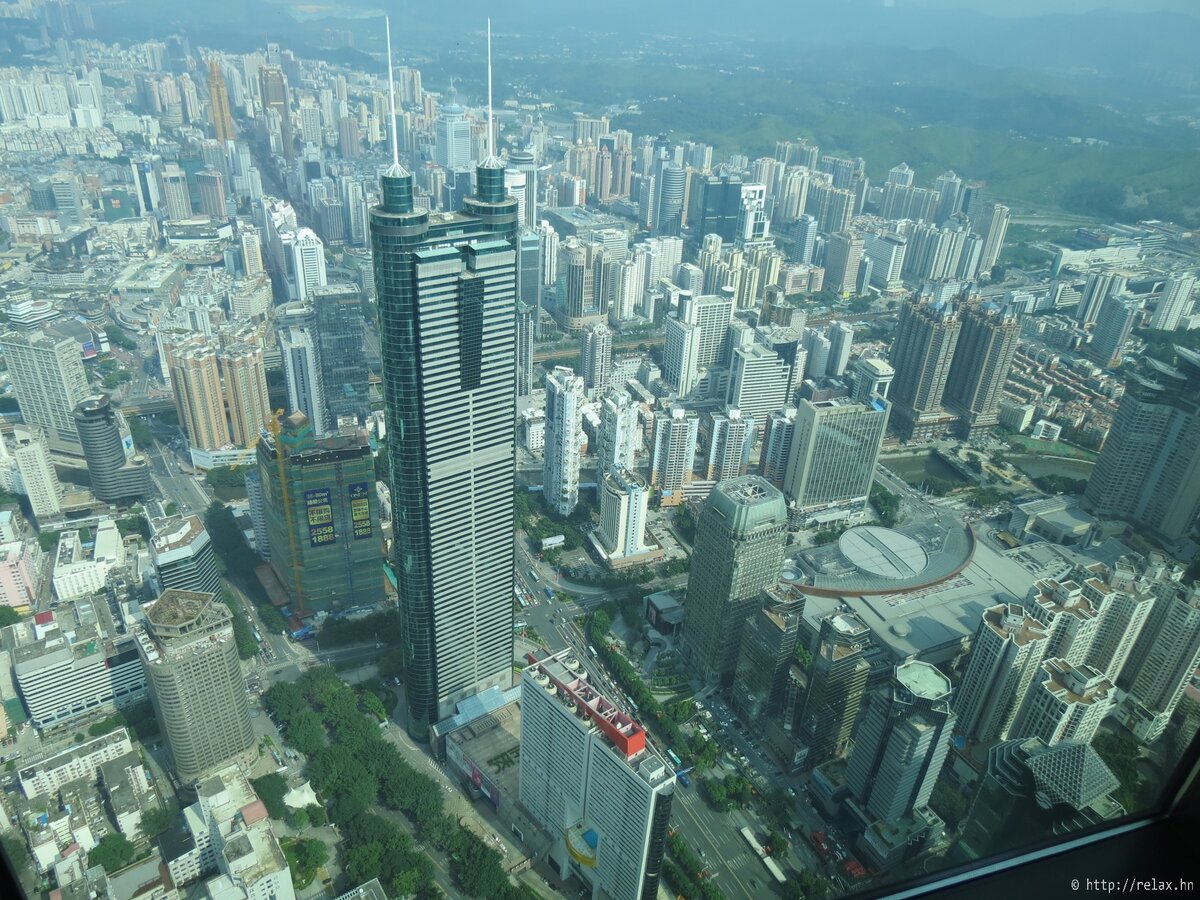 10. Shun Hing Square