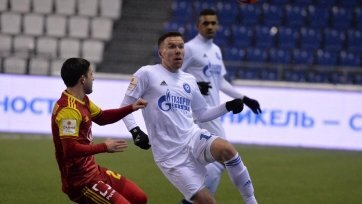 «Оренбург» на своем поле уступил тульскому «Арсеналу» со счетом 2:4.
