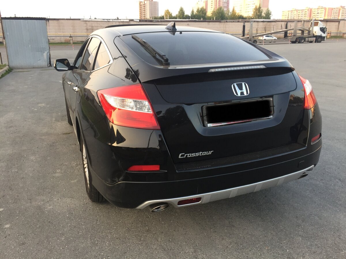 Honda Crosstour stance