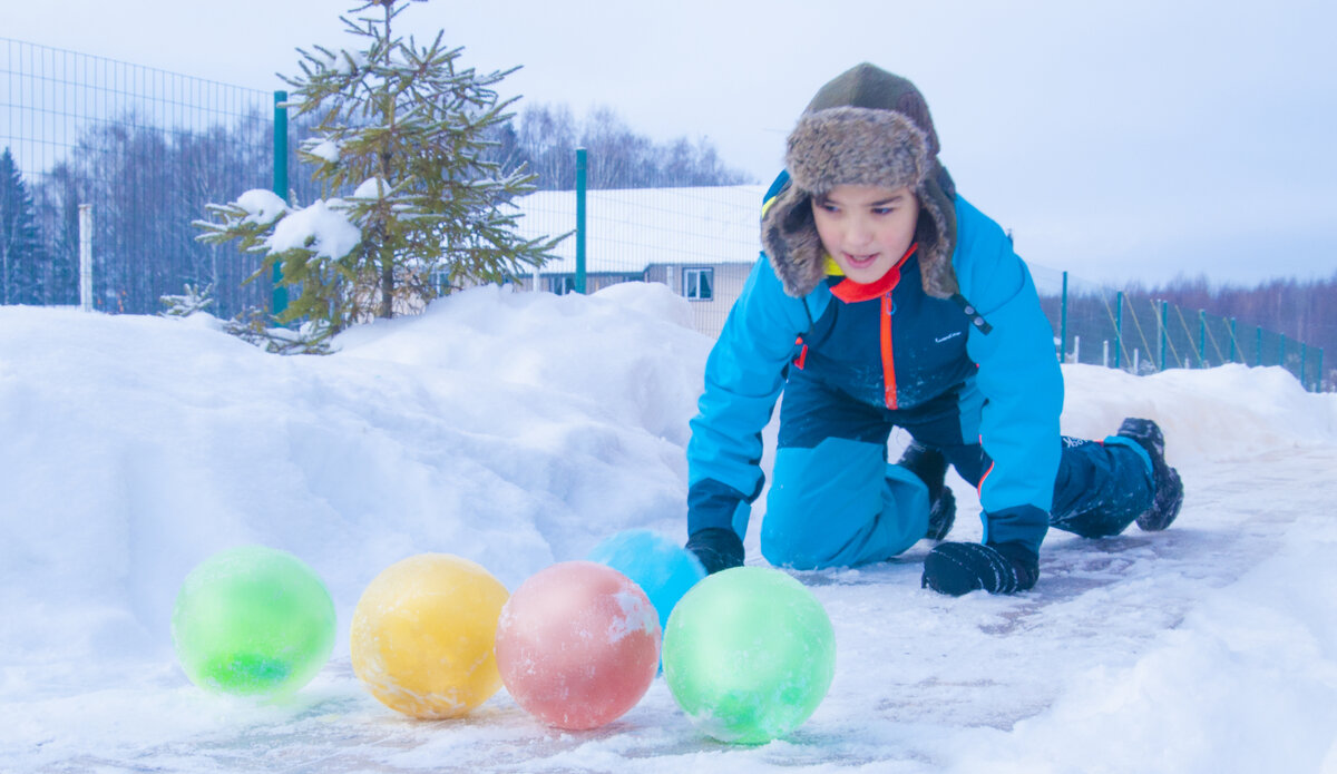 Как сделать ледяные шары из воздушных шариков?