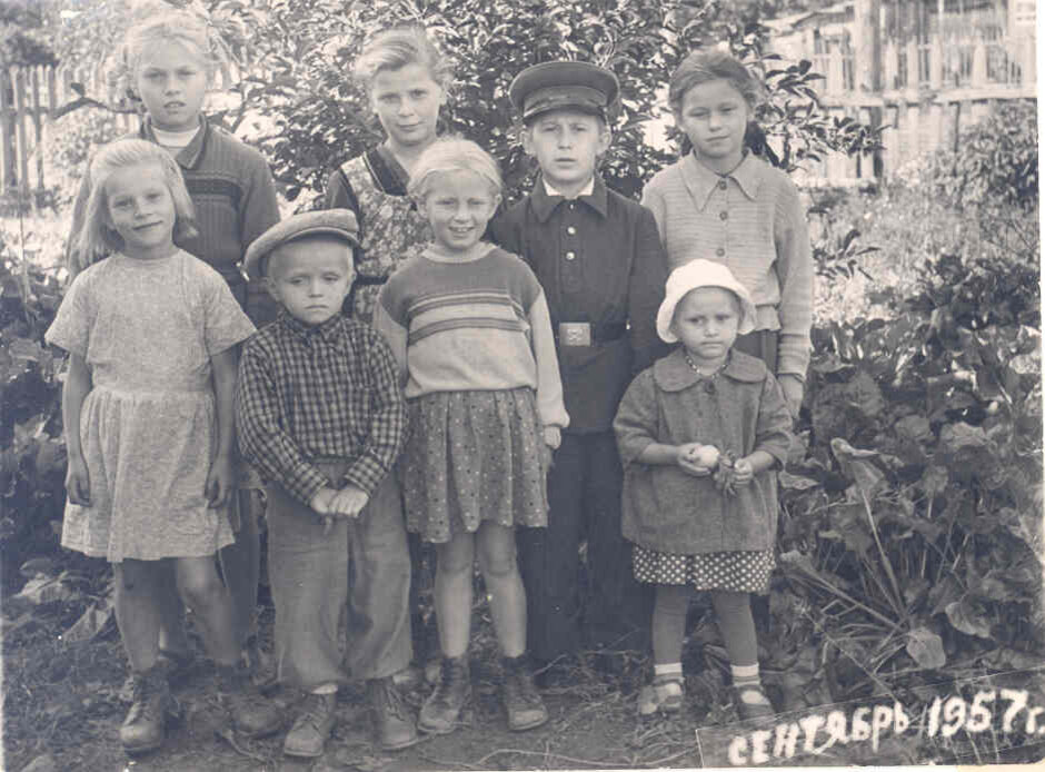 одежда детей в годы войны. ссср советская мода 30х. одежда детей 40-х годов. советские дети 30-х годов. одежда детей 50 х годов.