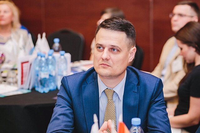 Елисей Корсак, директор корпоративного университета «Агропромкомплектации» и спикер Делового завтрака «Управление знаниями в корпорации»