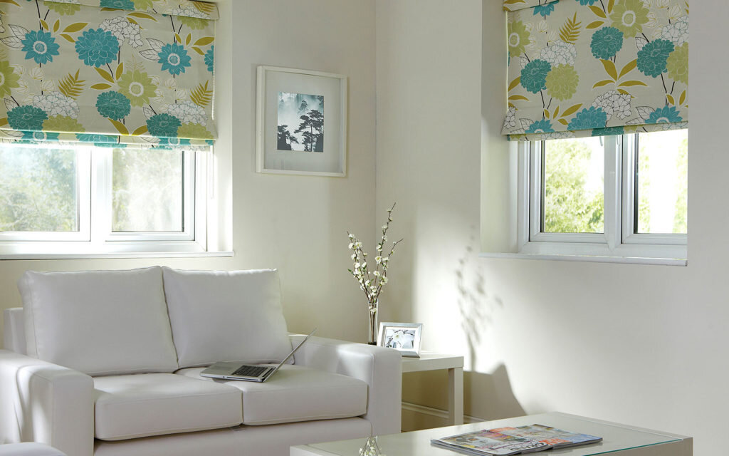 Рулонные шторы - интересный элемент декора 