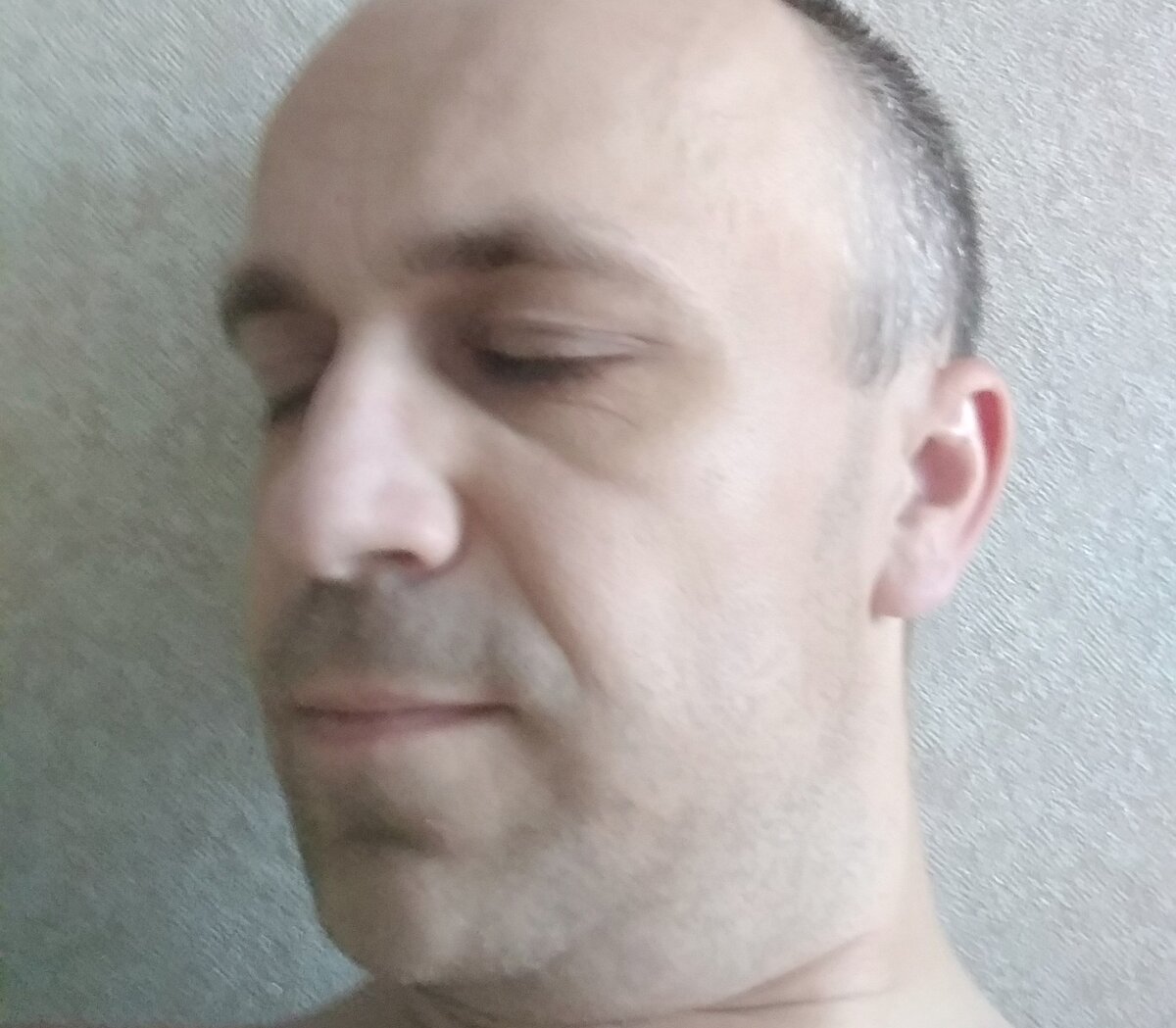 Движения должны быть без рывков и напряжения. 