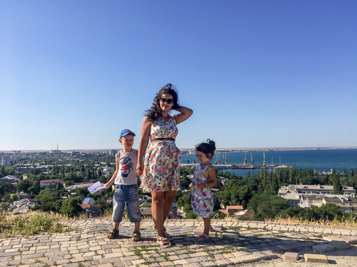 Я младше и детей двое, но в целом мне понятен запрос, ожидания и проблемы этой доли самостоятельно путешествующих туристов. 